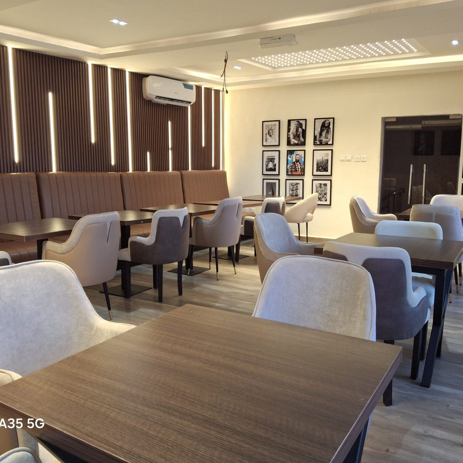 lounge 3